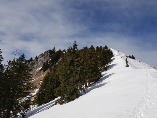 und im Schnee steigt man schnell und gut ab