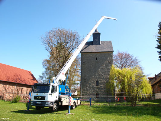 Kranarbeiten Kirchturm