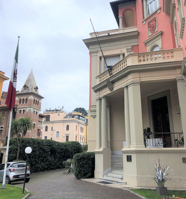 SHINY AGAVE l 2020 l Mexikanische Botschaft in Rom. Gehämmertes, Poliertes und eloxiertes Aluminium