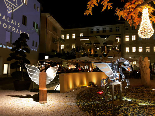  ANGEL SCULPTURE und PEGASUS SCULPTURE Beim Palais Campofranco in Bozen