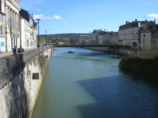 Blick auf die Pont Beaurepaire links das Theater