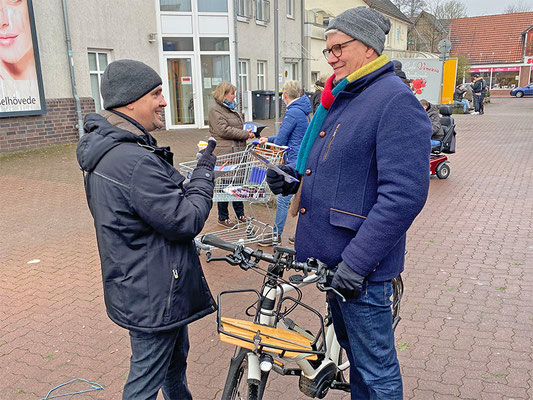 André Lüdemann im Gespräch mit dem amtierenden Bürgermeister Ralf Goebel