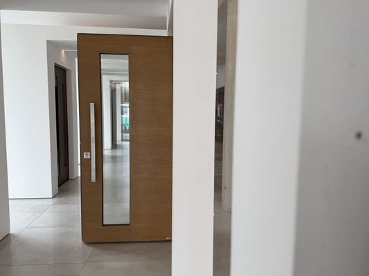 Eiche Holzhaustüren Ausstellung mit Glas und Edelstahl Stangengriff