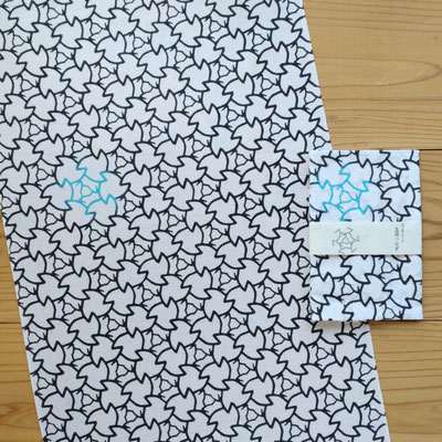 “ス”が9個集まって【急須つなぎ】（黒）