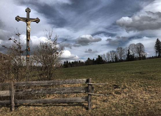 Feldkreuz bei Gern