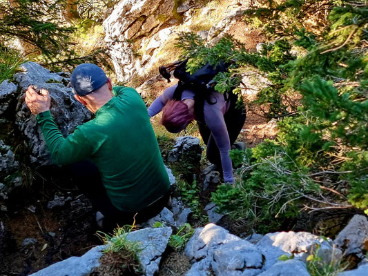 Erste Felsstufe auf dem Weg zur Kirchwand