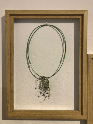 schwebend! leicht! Angewandte Kunst und Art Design: Susanne Högner, Schmuck, Foto: CHK