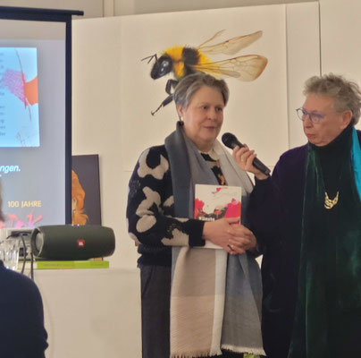 Dr. Patricia Falkenburg, Bundesfachbeirätin Literatur, Sabine Rheinhold, 1. Vorsitzende der GEDOK Hamburg, Foto: Sabine Schäfer