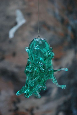 Hanna Woll, kleines grünes Glas, 2016, 10x7x8 cm