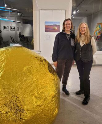 ABOUT. Werkschau Fachbereich Fotografie und Medienkunst, Vernissage, Anika Hirt und Sabine Schäfer