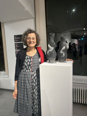 HALBE SACHEN. Fachgruppe Angewandte Kunst / Art Design, Karin Flurer-Brünger, Keramik