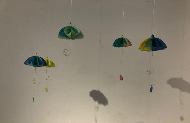 schwebend! leicht! Angewandte Kunst und Art Design: Astrid Haas, Schwebende Gedichte, Foto: CHK