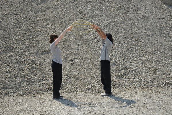 Flora Güldenpfennig, "in einem Wir ist immer ein Ich", Performance: Clara Magarin und Soheil Honarmand