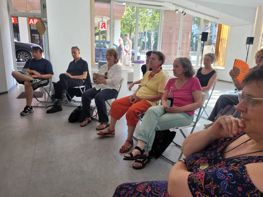 Artist Talk in der GEDOK-Galerie, Publikum, Foto: Karin Gerlach