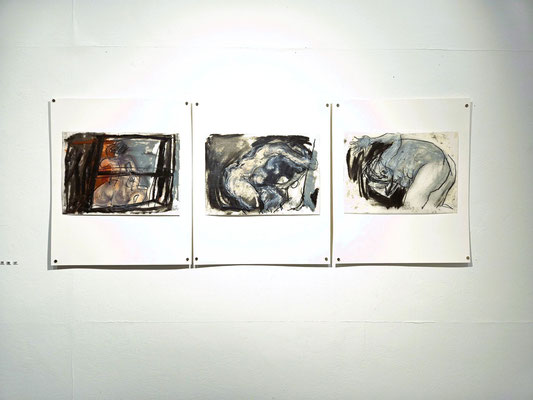 Ausstellung Sybille Onnen: Transparentblätter 5,6,7, Zeichnungen, Ölfarbe auf Papier, 1999, Foto: Anna Maria Letsch