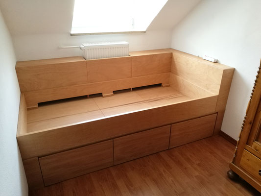 Podestbett in Buche Multiplexplatten