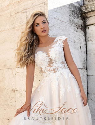 Niki Lace Brautkleider Hamburg -Prinzessinen Brautkleid mit Spitze