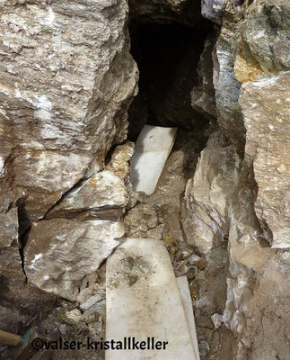 Kluft mit Rauchquarz - Lampertschalp Vals Graubünden Schweiz