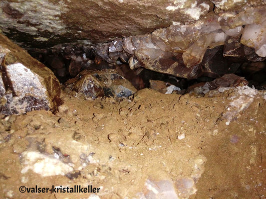 Kristalle in der Kluft - Grimsel Schweiz