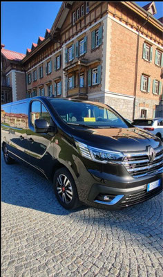 Taxi. PackoTango Shuttle Private Chauffeur