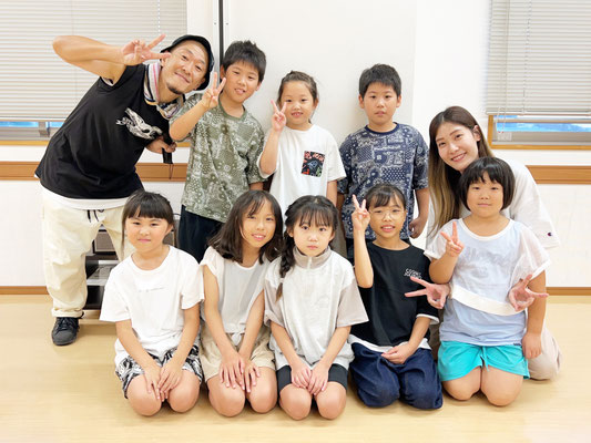 若葉区キッズダンススクール Mob squadに新しいお友達、らんちゃん、しのちゃん、こはるちゃんが入会してくれました♪