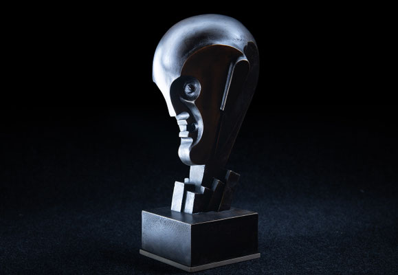 Artur, 2025, Bronze, 33 x 11 x 11cm, Auflage 5 + 1, Ansicht 2
