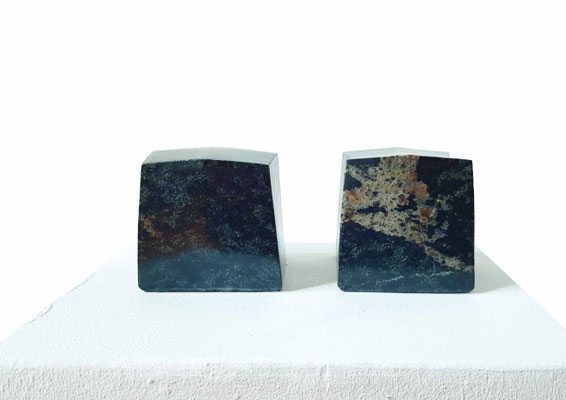 Thomas Reifferscheid - Elementare 9x9x9cm Serpentinit 2020