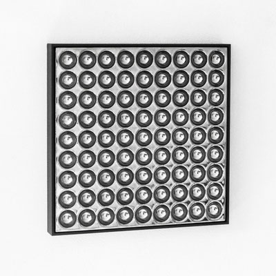 Otto_Scherer_Konkav81_Keramik_platiniert_Acrylglas_50x50x4cm_2021, Auflage 5