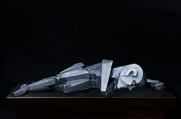 Stabile Seitenlage, 2025, Bronze, 7 x 31 x 8 cm, Auflage 9 + 1, Ansicht 1
