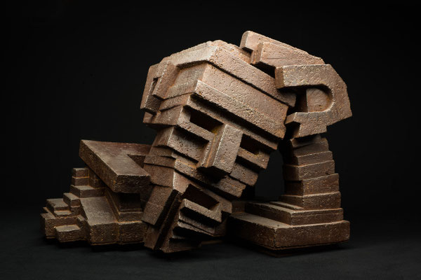 Am Boden, 2014, Eisenguss, 55 x 50 x 65 cm, Auflage 5 + 1