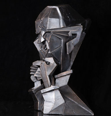 Weinende Frau, 2025, Bronze, 60 x 47 x 35 cm, Auflage 5 + 1