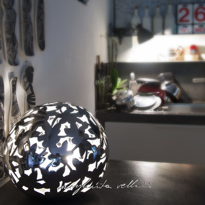 Sfera PIZZO metallo prezioso Platino 15% Margherita Vellini Ceramica Italiana fatta a mano Home Lighting Design