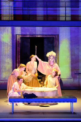 Zweite Magd (Strauss: Elektra, Badisches Staatstheater Karlsruhe, Januar 2019, @Falk von Traubenberg)