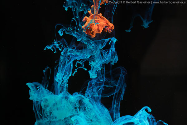 Farben im Wasser | Foto: Herbert Gasteiner