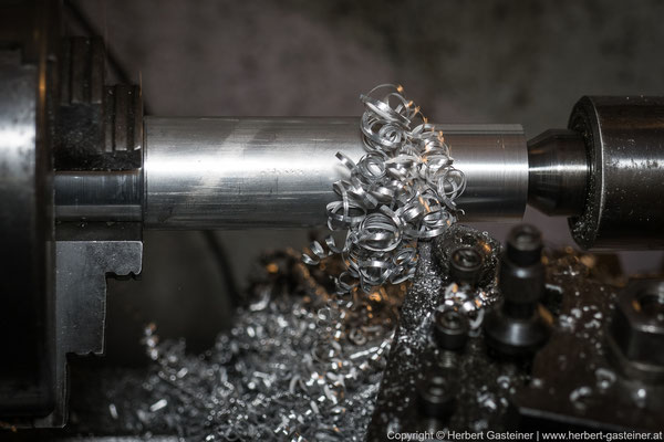 Metallbearbeitung (Drehen) | Foto: Herbert Gasteiner