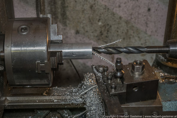 Metallbearbeitung (Bohren) | Foto: Herbert Gasteiner