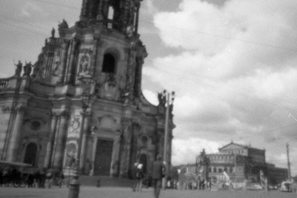 Die Hofkirche in Dresden, Lochkamerafotografie, Schwarzweißfoto, Enno Franzius