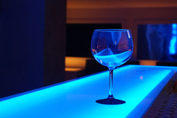 Technische Gläser, Schaltbares Glas, Farbfolien, farbiges Glas, Hinterleuchtung