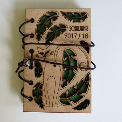 Unique Kalender mit Holzcover Lasercut