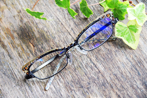 lafont ラフォン_パリのエスプリを感じるメガネ - メガネサロンW lafont ラフォン_パリのエスプリを感じるメガネ - メガネサロンW