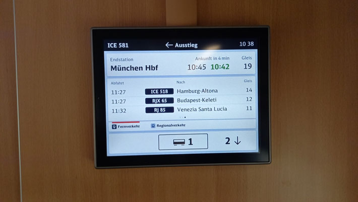In einer knappen Stunde fährt ein Zug nach Venedig. Mmhh, der würde uns eine Menge Anstrengung und Schweiß ersparen!