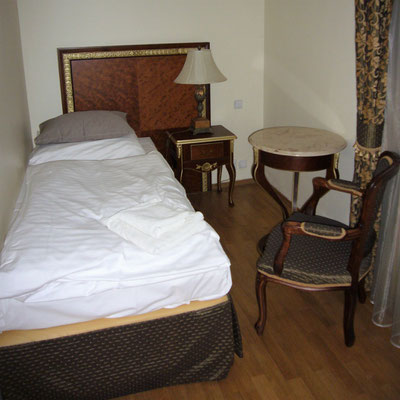 Residence Romanza, Zwei-Schlafzimmer Appartement (Suite) - Schlafzimmer mit Einzelbett