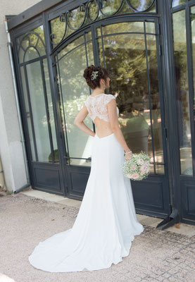 robe de mariée romantique chic, dentelle de Calais et crêpe