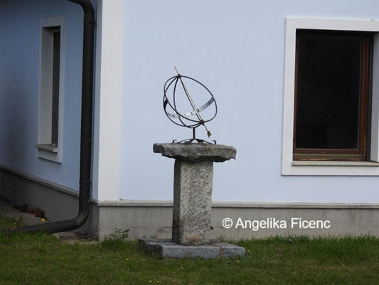 Sonnenuhr © Mag. Angelika Ficenc