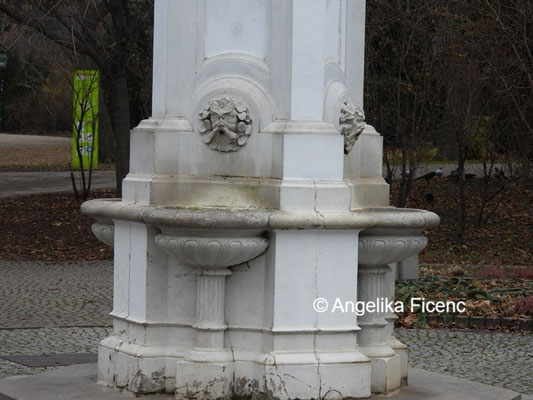 Donauweibchenbrunnen © Mag. Angelika Ficenc 