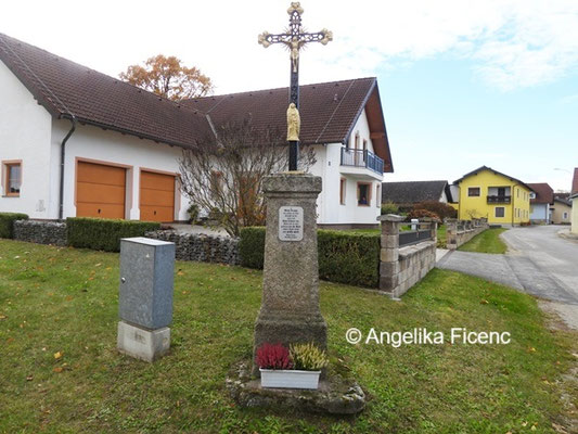 Hingerkreuz ©  Mag. Angelika Ficenc