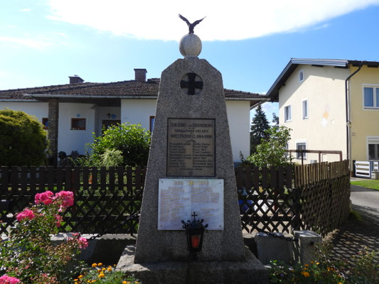 Kriegerdenkmal © Mag. Angelika Ficenc