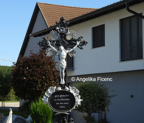 Gedenkkreuz © Mag. Angelika Ficenc