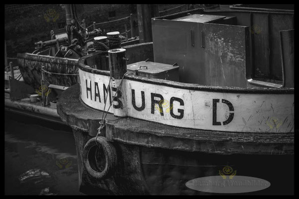 ein-sw-von-einem-schiff-schute-im-fleet-sw-hamburg-wandbilder-2092
