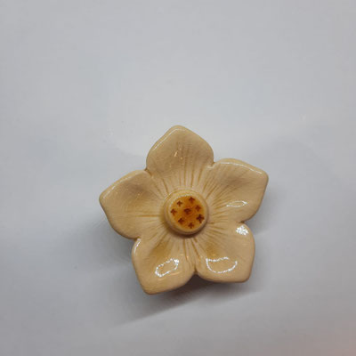 Giallo chiaro